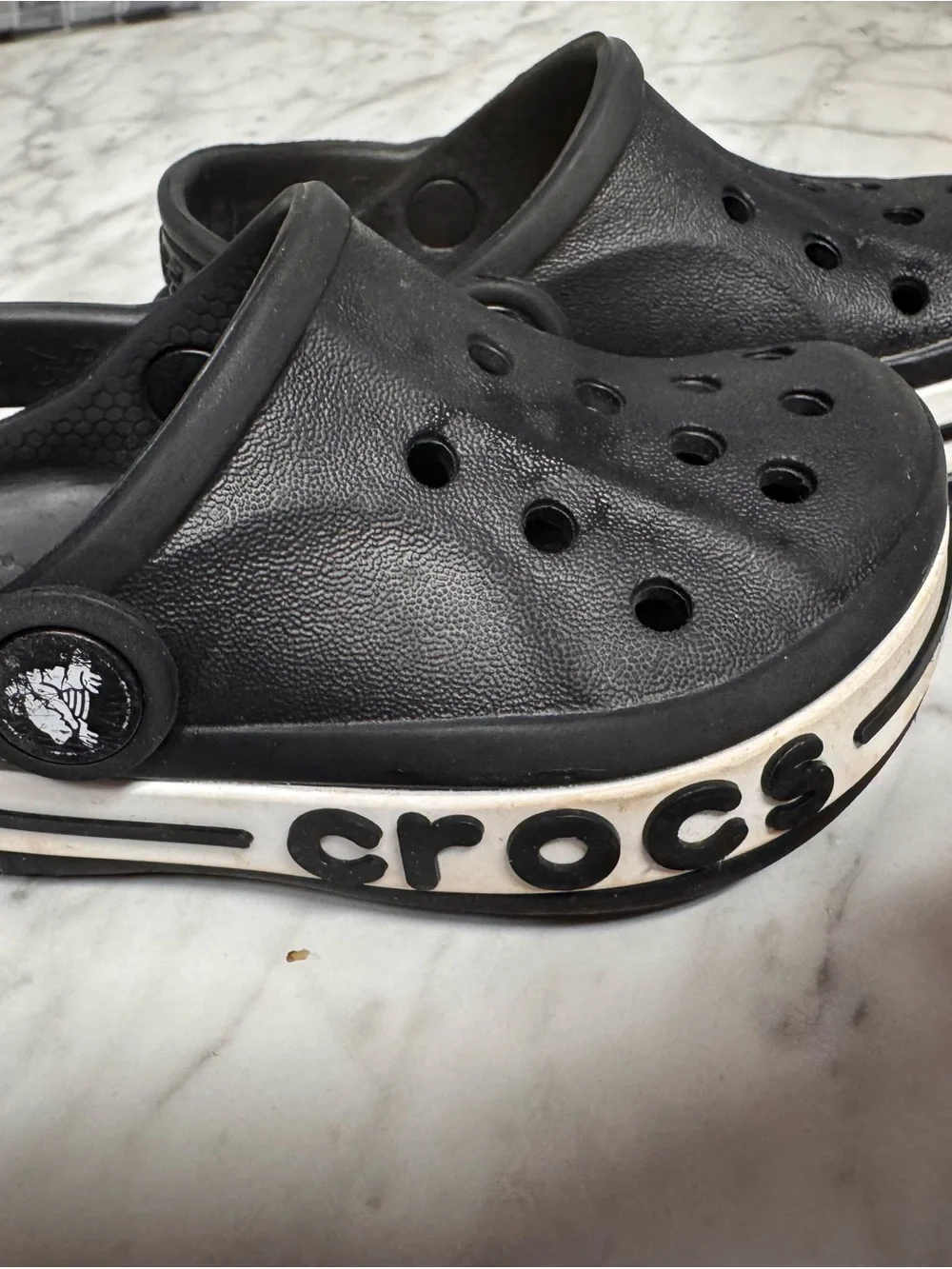 CROCS C7 - like new! Kids Black Clog Sandals with White Trim